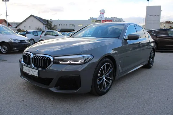 BMW serija 5 530d Xdrive ///M paket *NAVIGACIJA,LED,KAMERA* Image 1