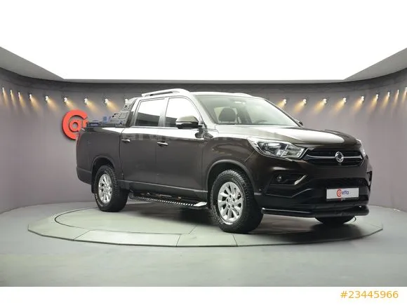 Ssangyong Musso Grand 2.2 D Platinum Image 1